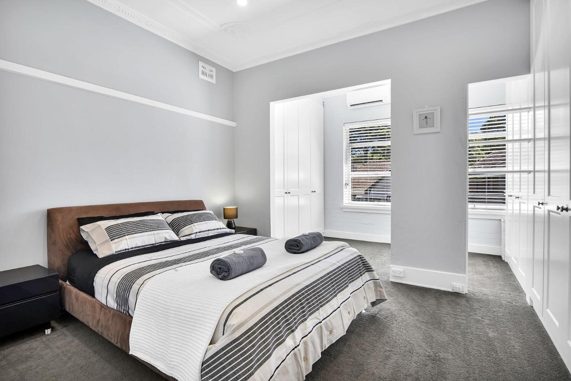 Stylish, Sunny & Spacious 2 Bedroom Apartment, Mosman Sydney Bagian luar foto