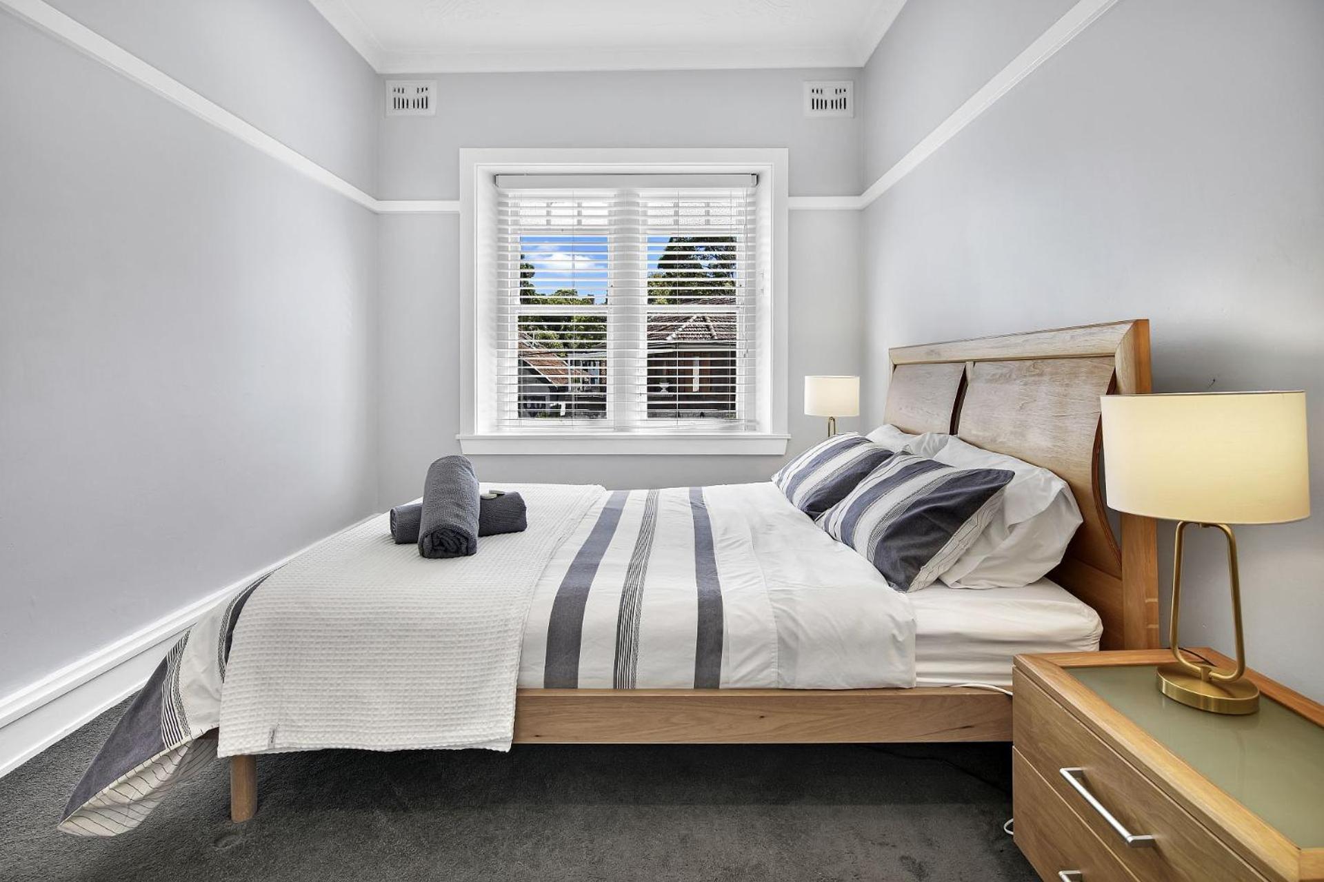 Stylish, Sunny & Spacious 2 Bedroom Apartment, Mosman Sydney Bagian luar foto